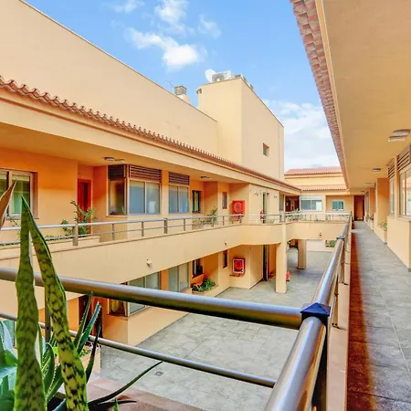 Ancla Pool On Roof Top Apartment